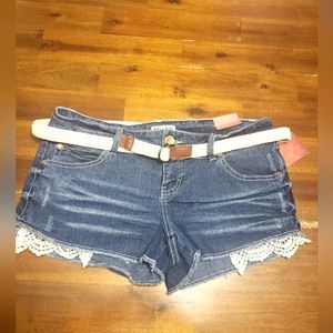 Mudd Jean Shorts w/ Belt